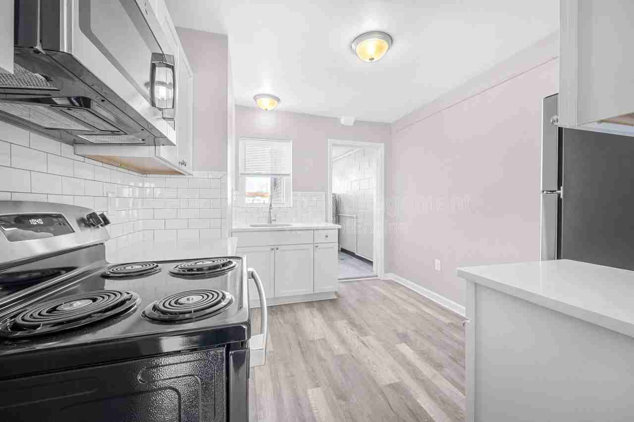 6803 Ford Ave - Photo 2 of 7