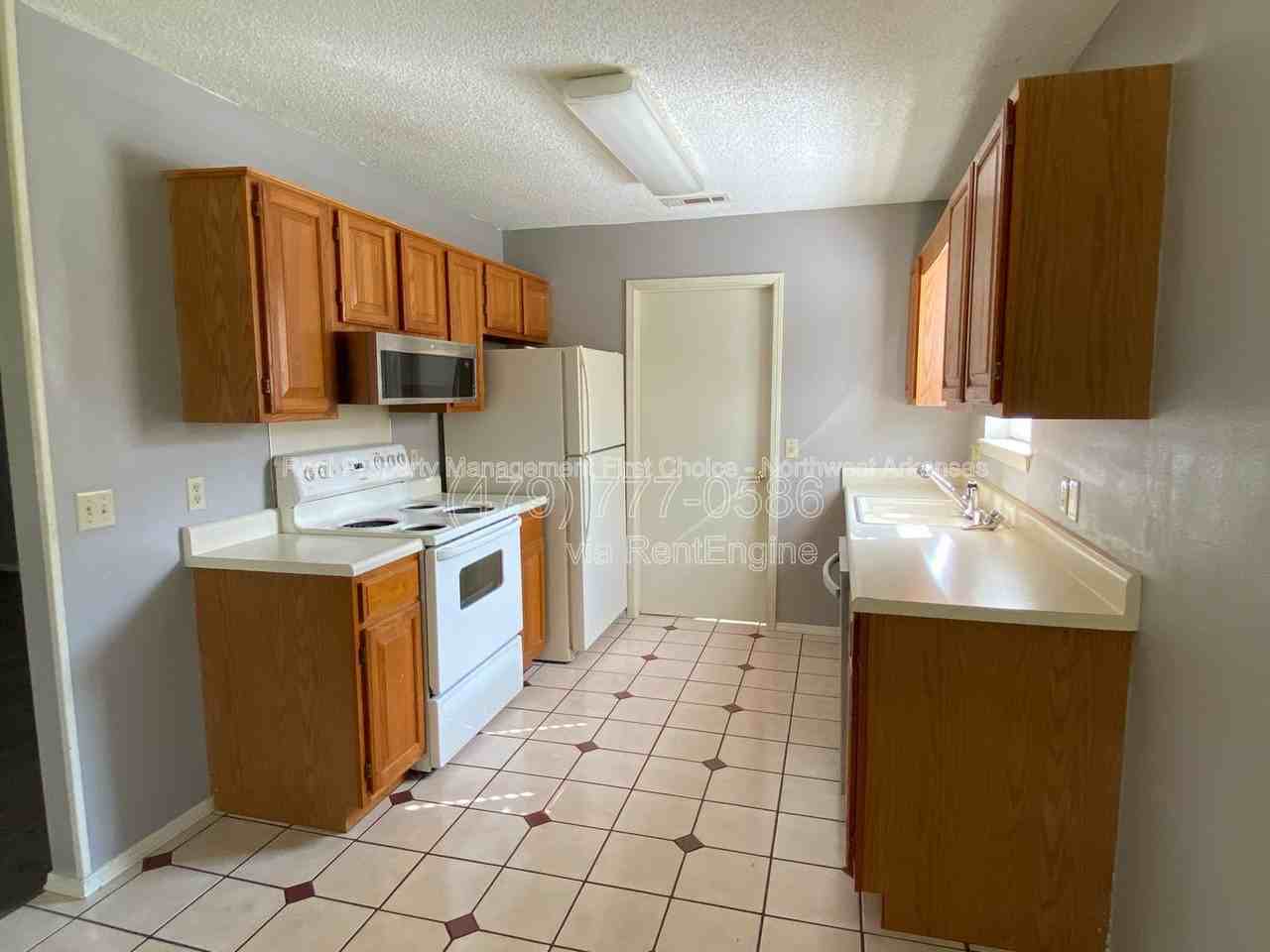 3168 W Shale St - Photo 7 of 18