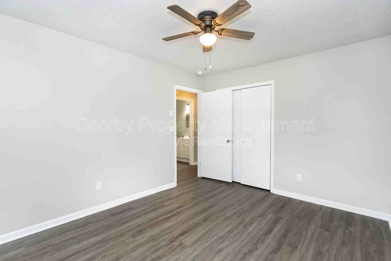 2180 Dugan St - Photo 4 of 15