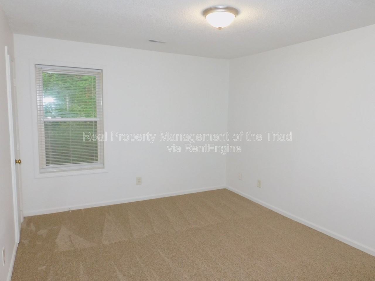2574 Green Oaks Ct #G - Photo 6 of 14