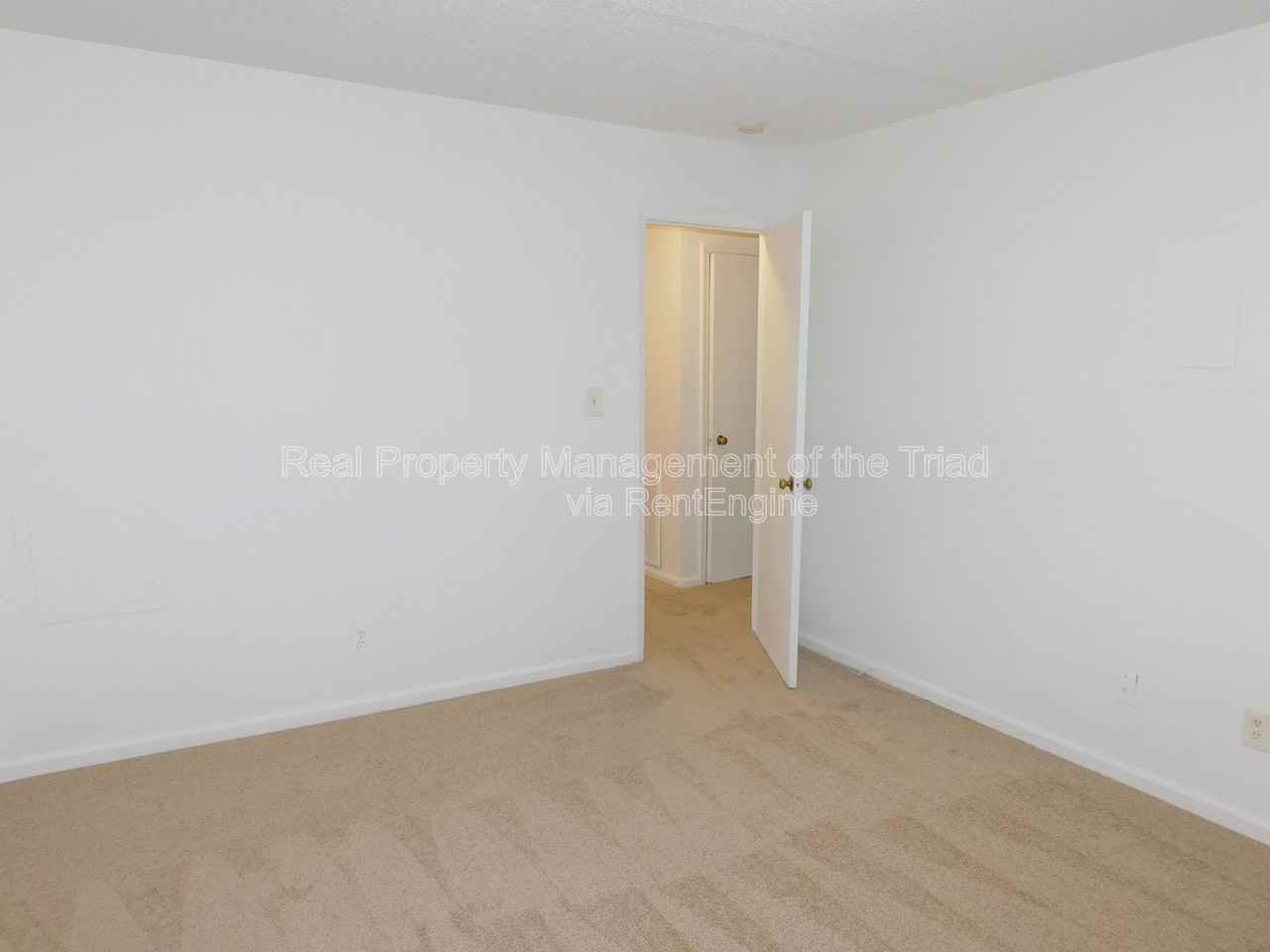 2574 Green Oaks Ct #G - Photo 7 of 14