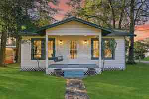 featured image of 20 Martha Ave