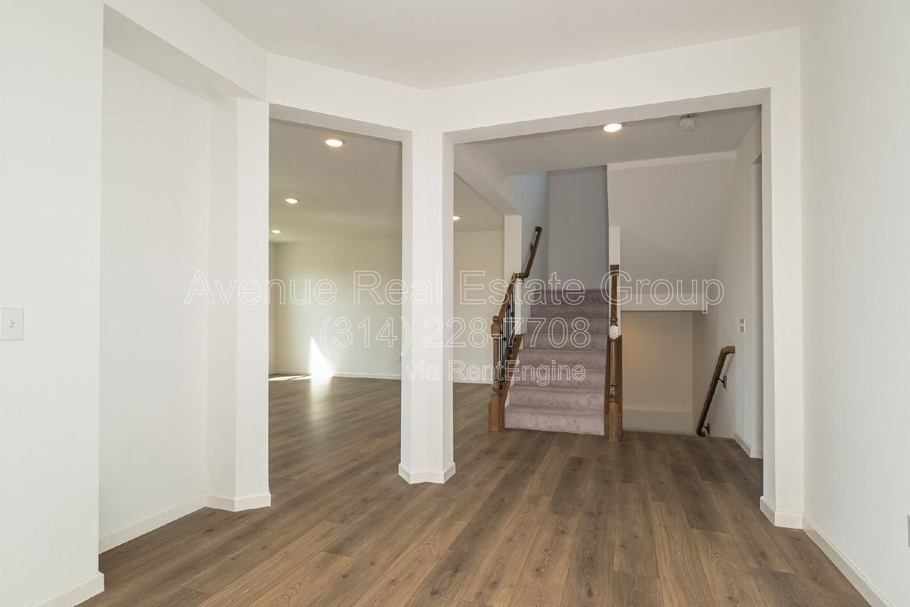 608 Highland Prairie Dr - Photo 5 of 25