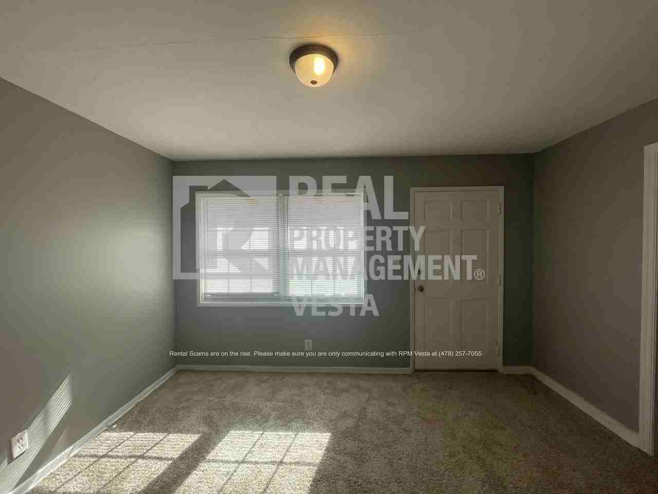 2459 Vivian Dr - Photo 2 of 14