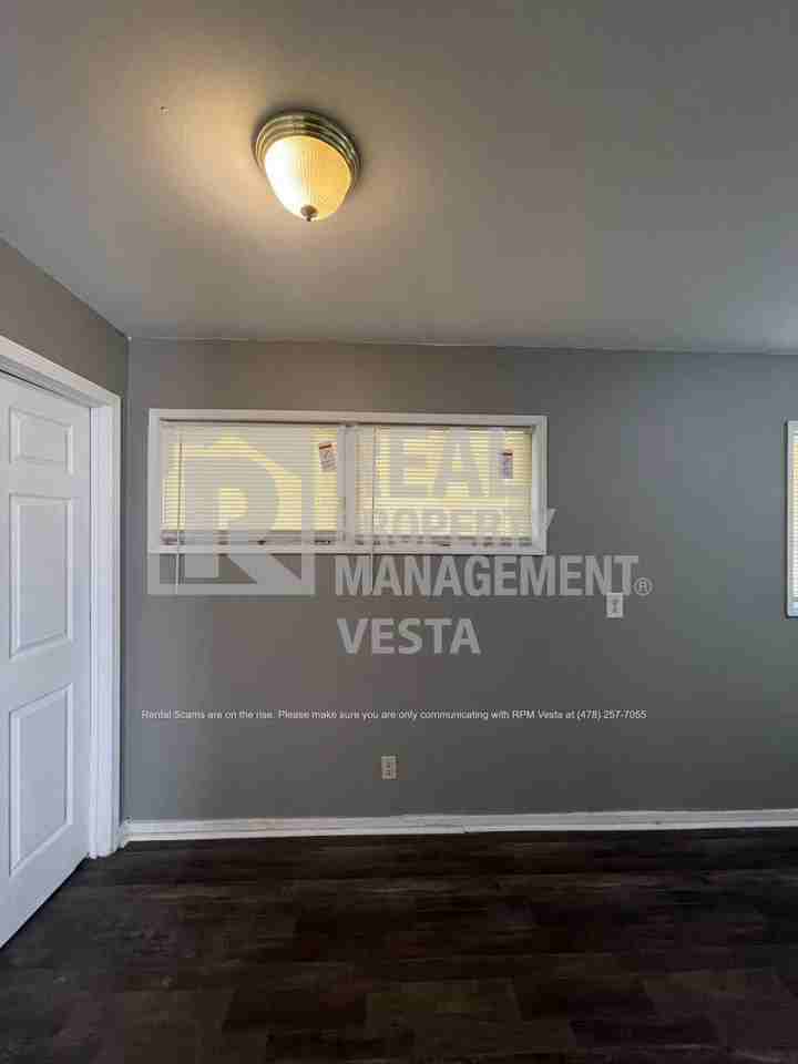 2459 Vivian Dr - Photo 5 of 14