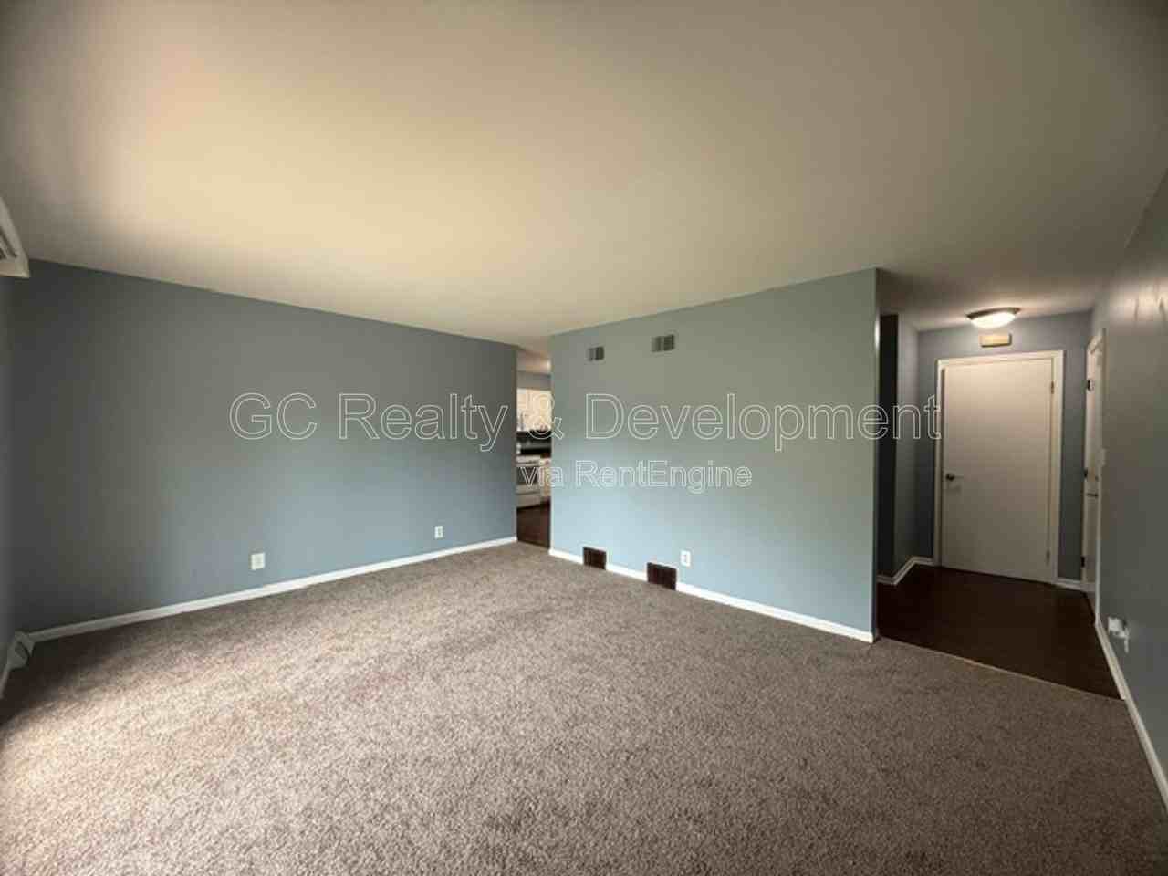 7 Simpson St #A - Photo 4 of 18