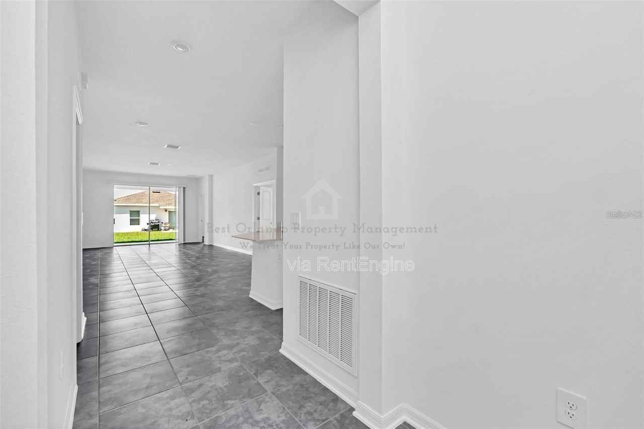 4213 Patterson Cv - Photo 3 of 33