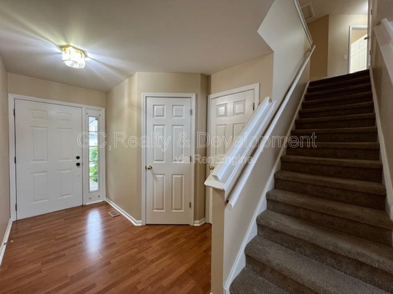 339 S Lancelot Ln - Photo 2 of 29