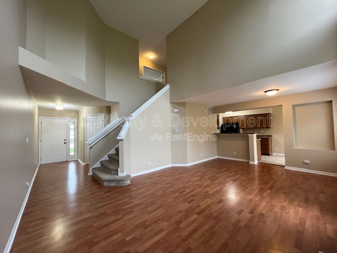 339 S Lancelot Ln - Photo 3 of 29