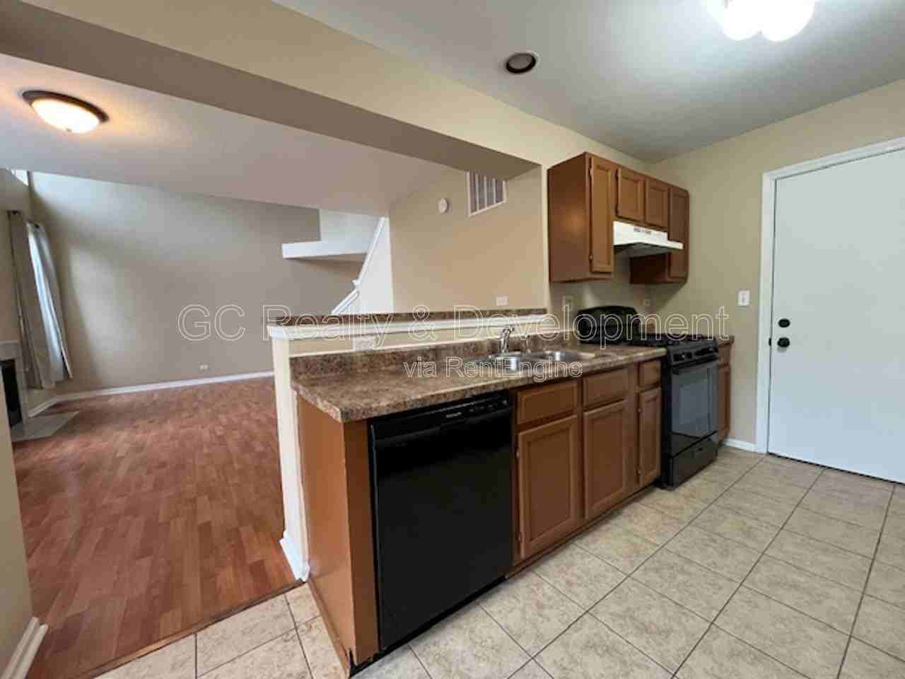 339 S Lancelot Ln - Photo 6 of 29