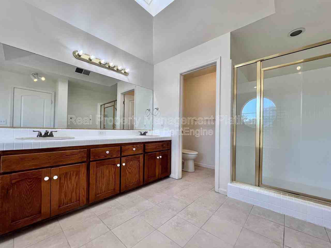 2233 E Christopher Dr - Photo 5 of 26