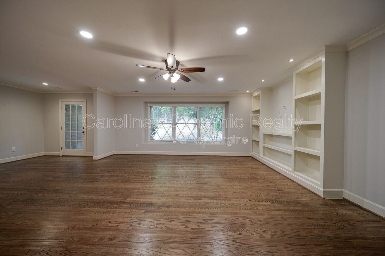 6700 Castlegate Dr - Photo 3 of 50