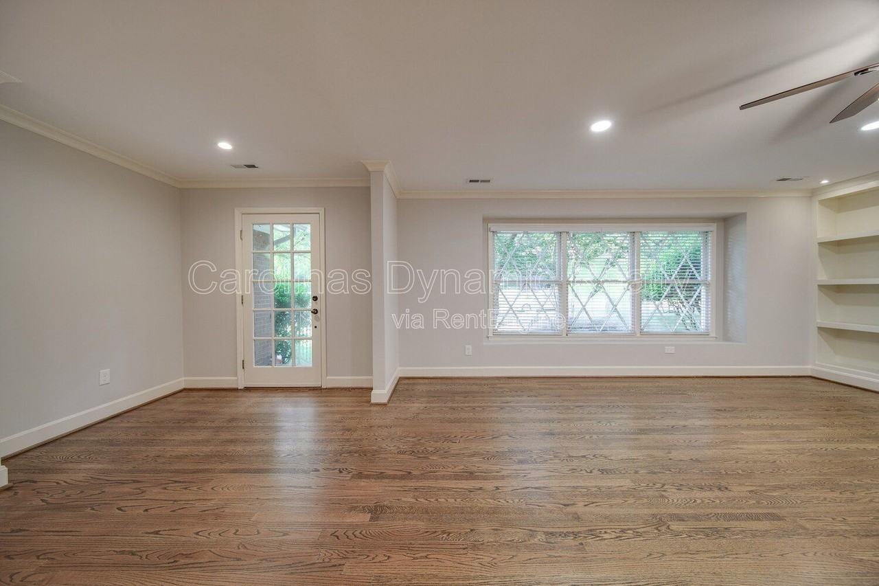6700 Castlegate Dr - Photo 4 of 50