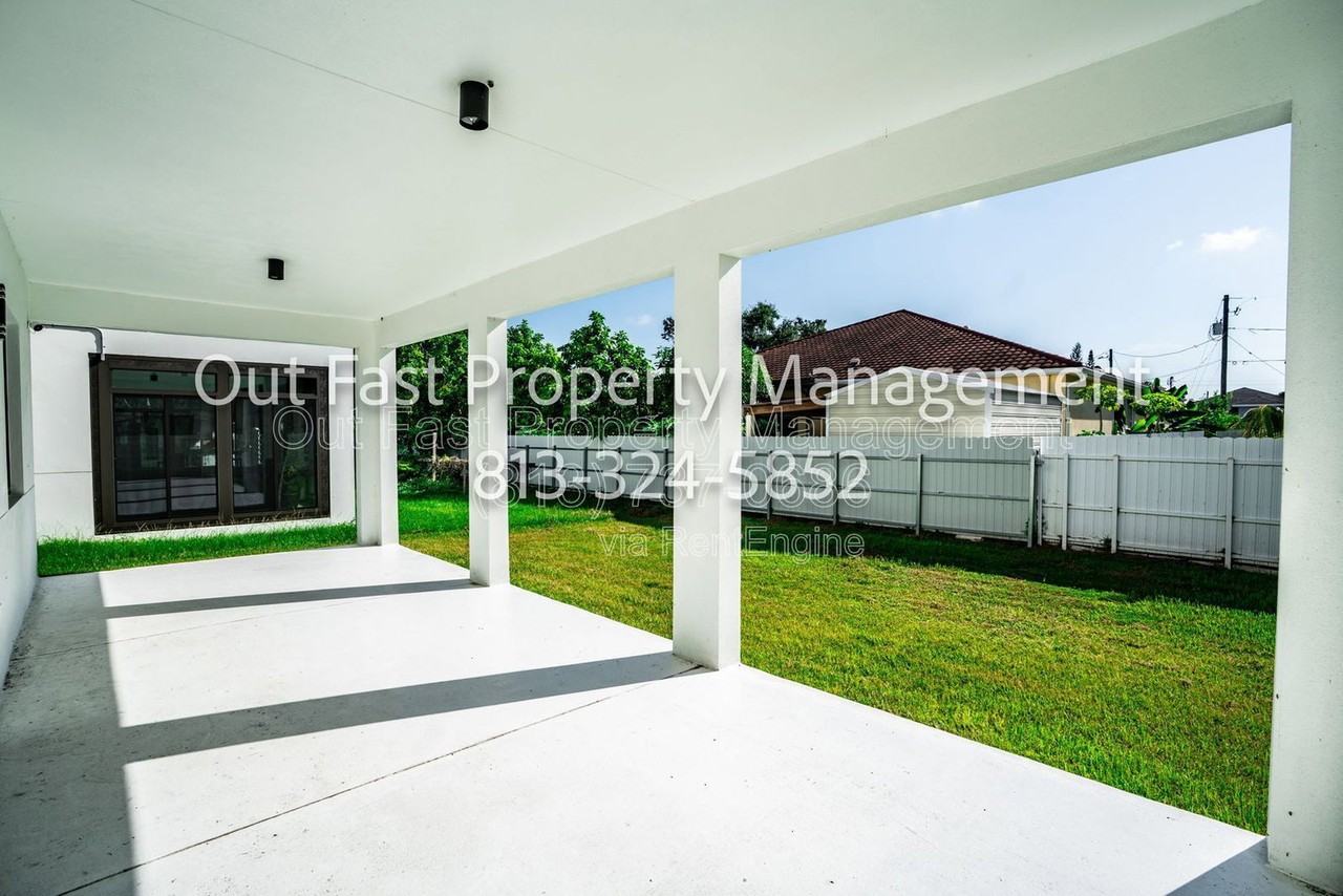 7519 N Coolidge Ave - Photo 6 of 50