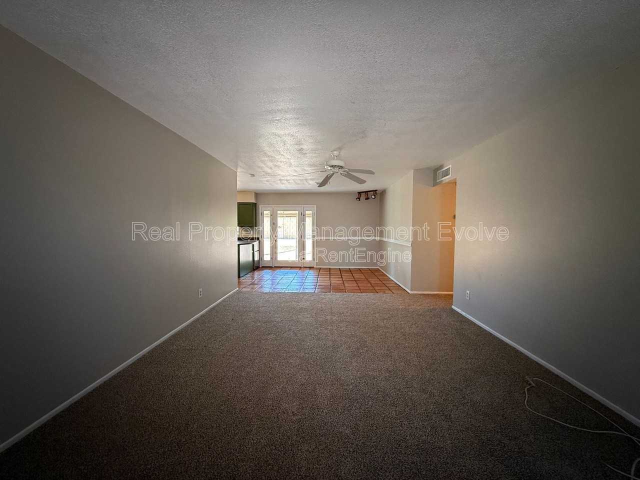 2401 W Fremont Dr - Photo 3 of 27