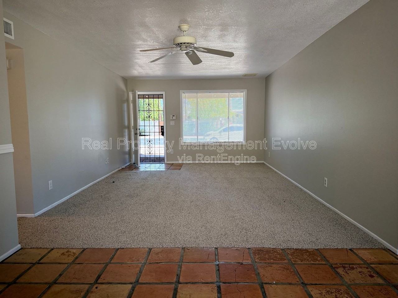 2401 W Fremont Dr - Photo 6 of 27