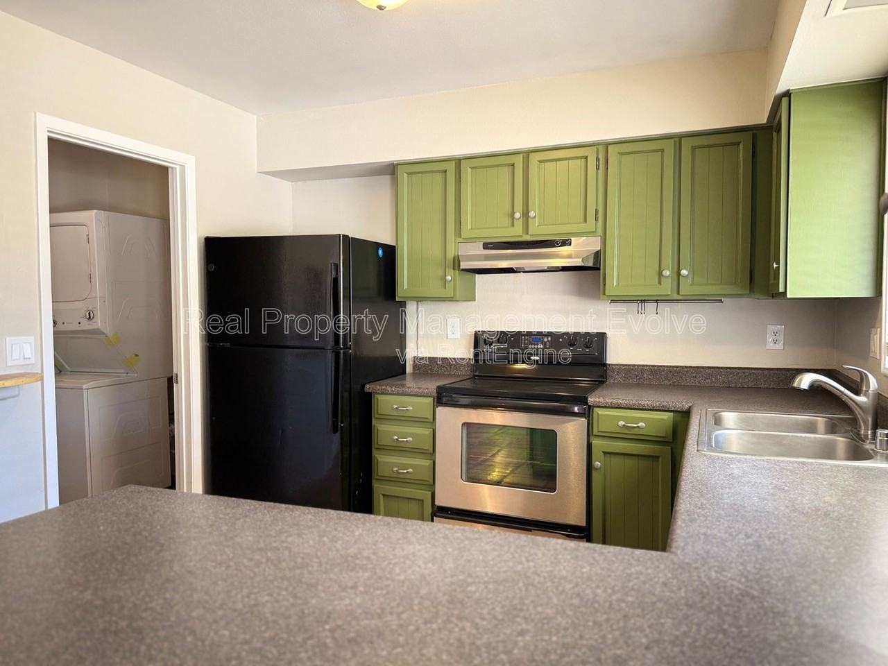 2401 W Fremont Dr - Photo 7 of 27