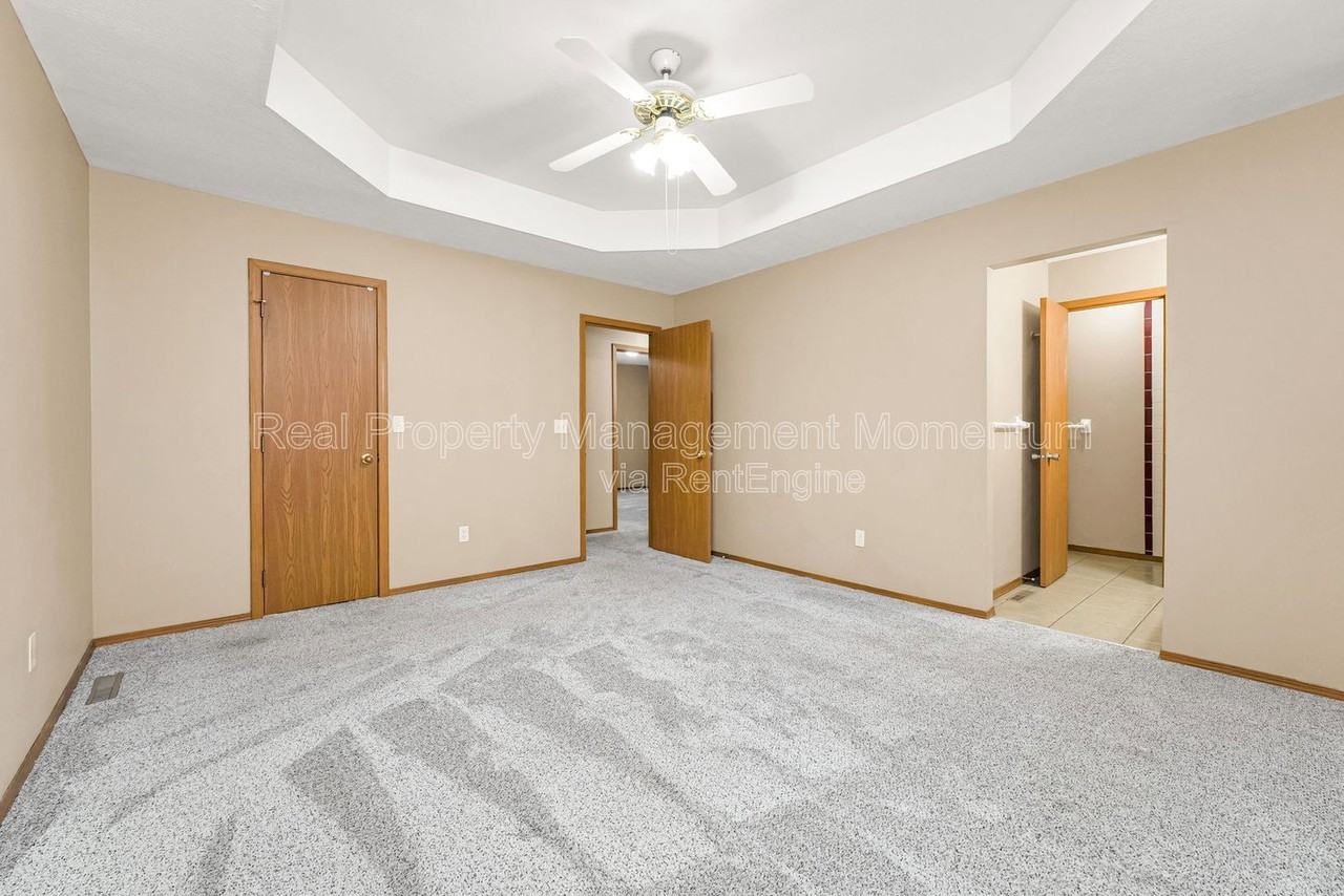 2671 N Cedar Ave - Photo 5 of 29