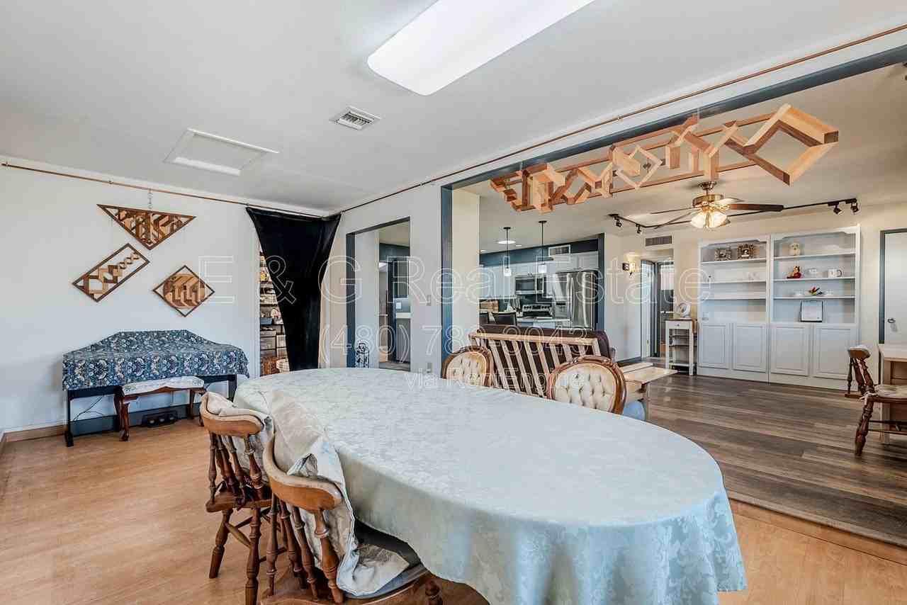 1022 W Apollo Ave - Photo 7 of 50