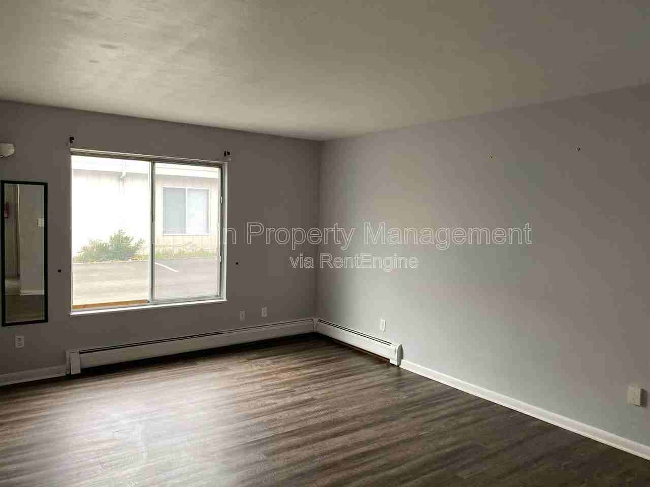 730 Pioneer St #2 - Photo 4 of 12