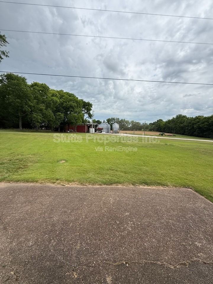 3575 County Road 154 - Photo 3 of 19