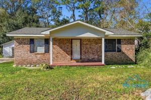 featured image of 3007 Meteor St