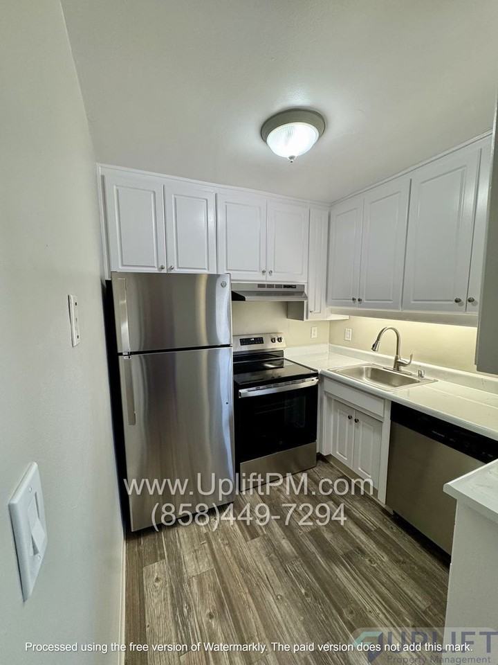 5737 College Ave #U - Photo 3 of 8