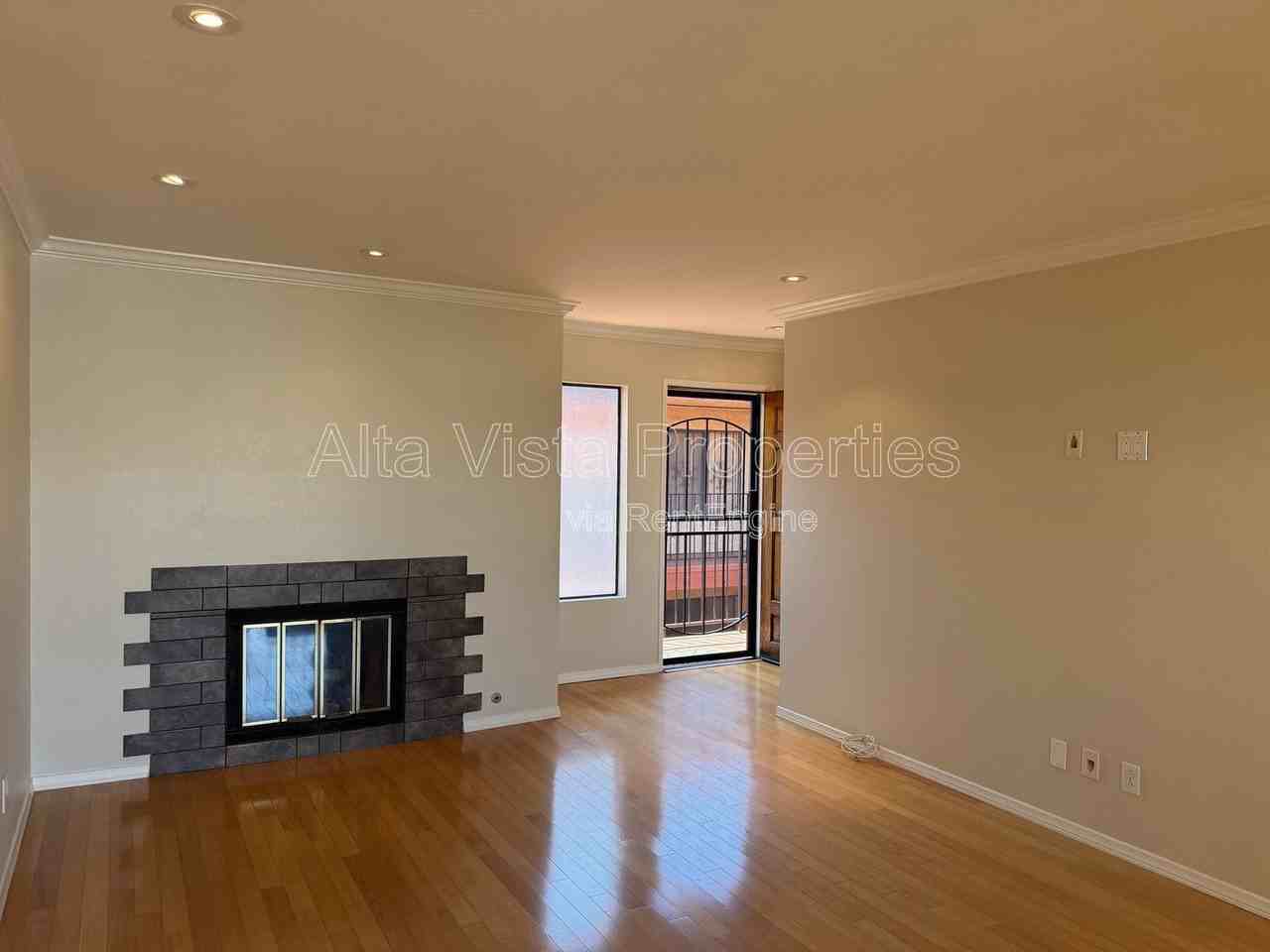 2849 E St #17 - Photo 3 of 20