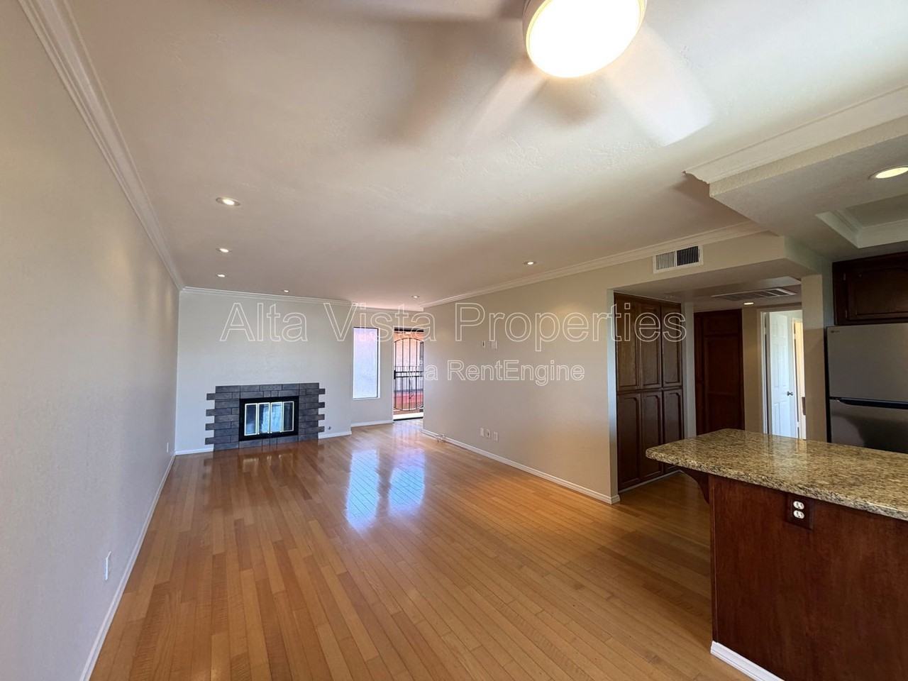 2849 E St #17 - Photo 5 of 20