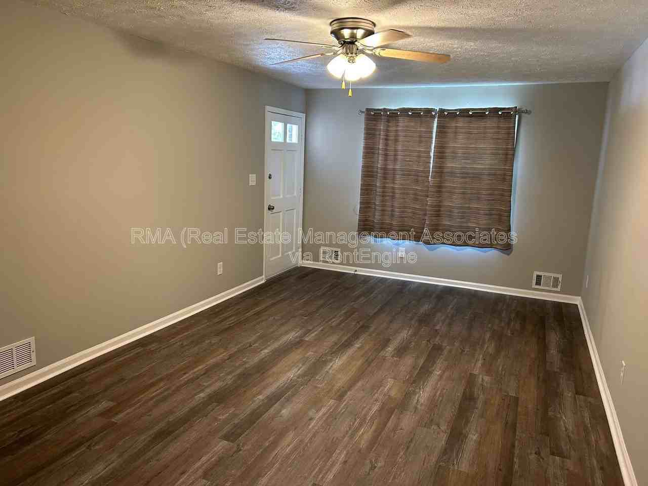 254 N Mcdonough Rd - Photo 2 of 6