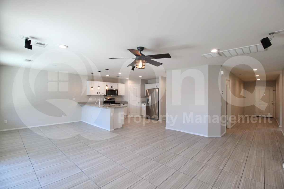 1877 W Overland St - Photo 7 of 22