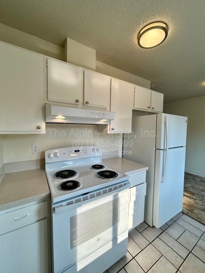6041 Sw Valley Ave - Photo 5 of 21