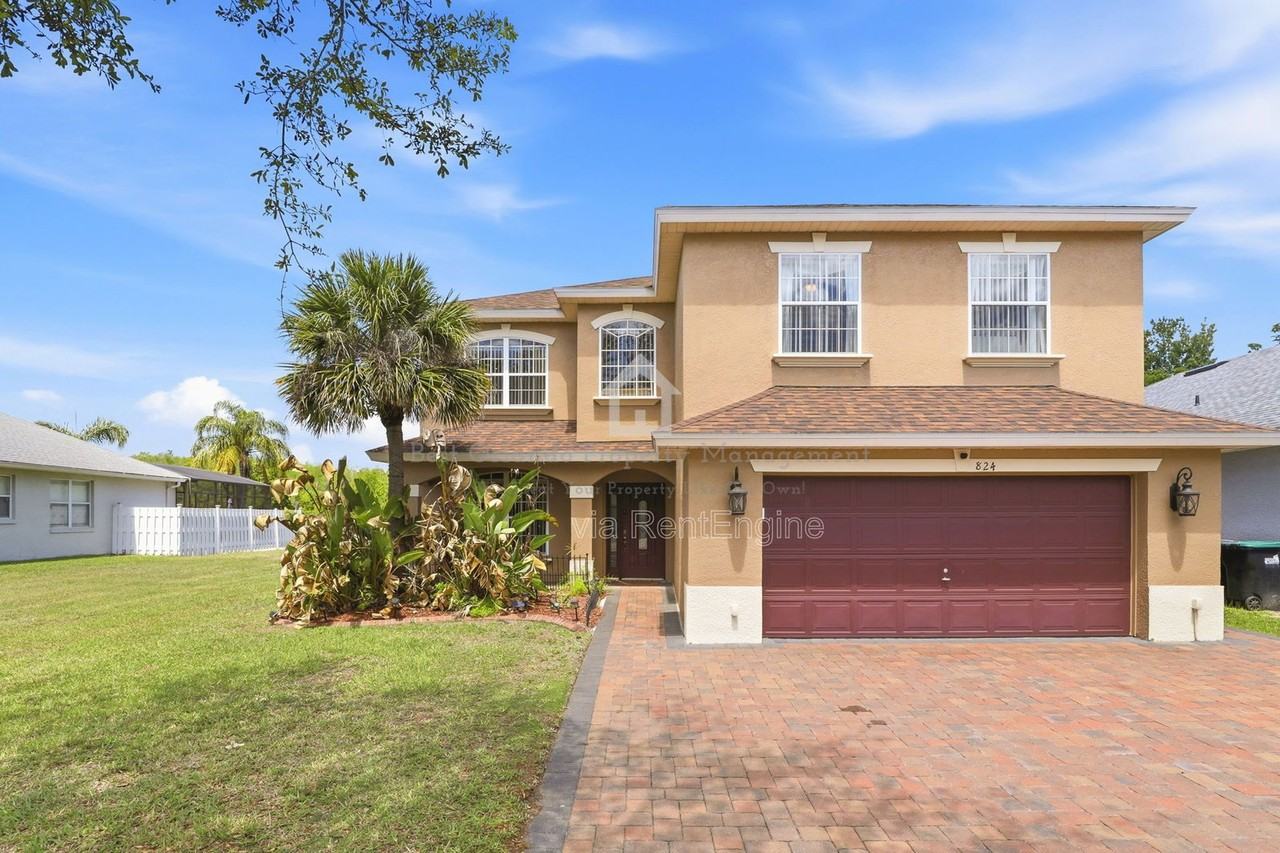 824 Lake Biscayne Way - Photo 3 of 50