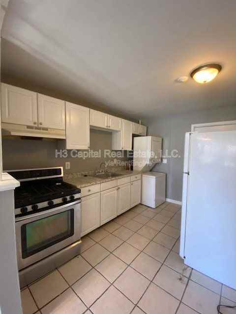 4068 Bruene Ave - Photo 4 of 10