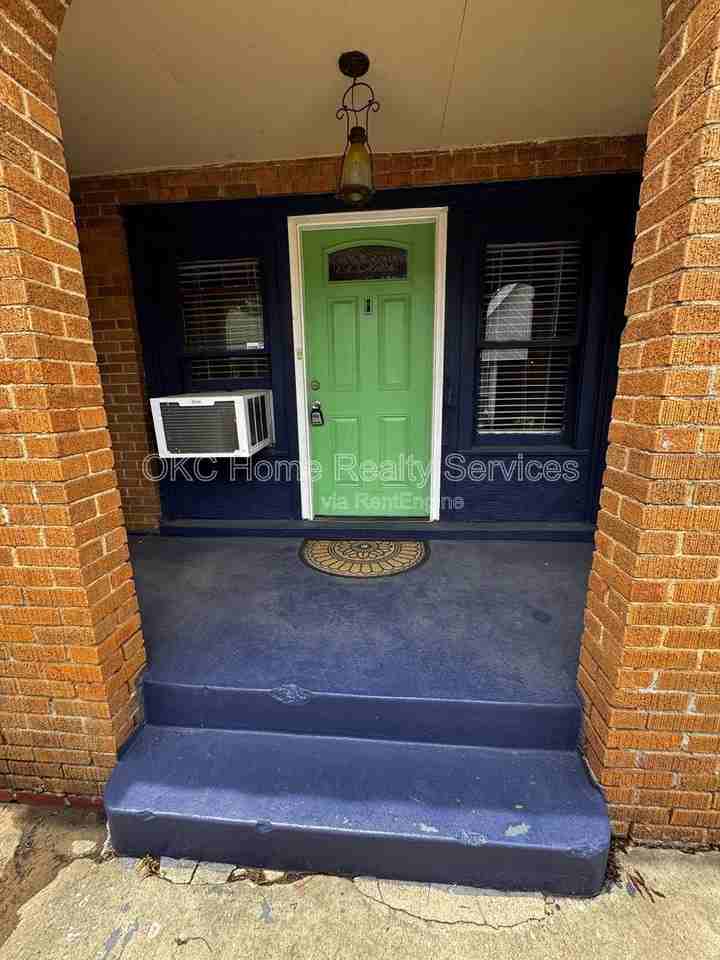 2854 Nw 19th St #2854 - Photo 4 of 13