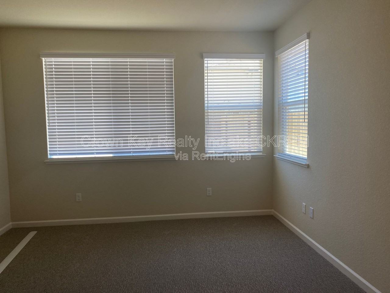 3620 Historic Ct - Photo 4 of 31