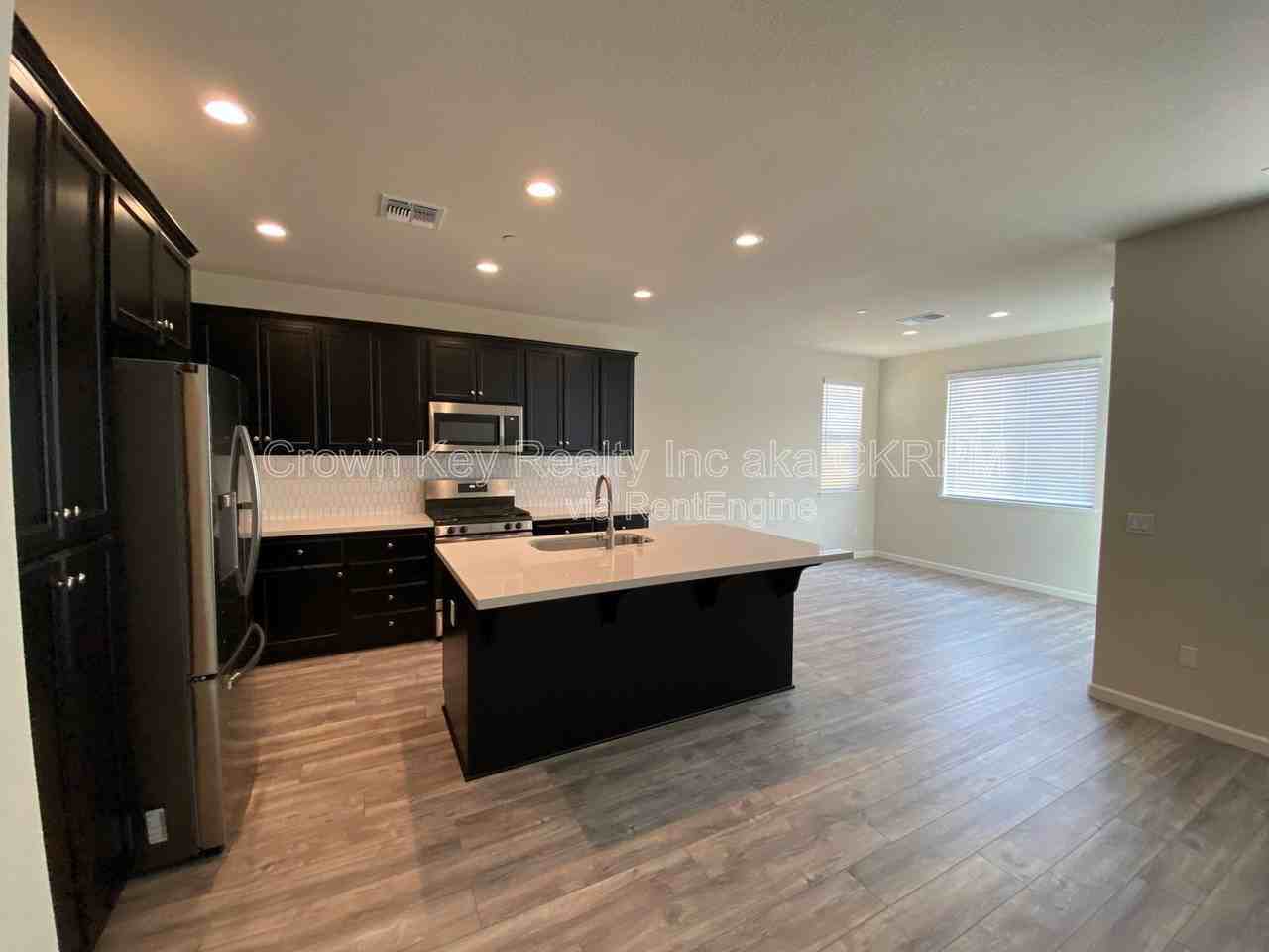 3620 Historic Ct - Photo 7 of 31