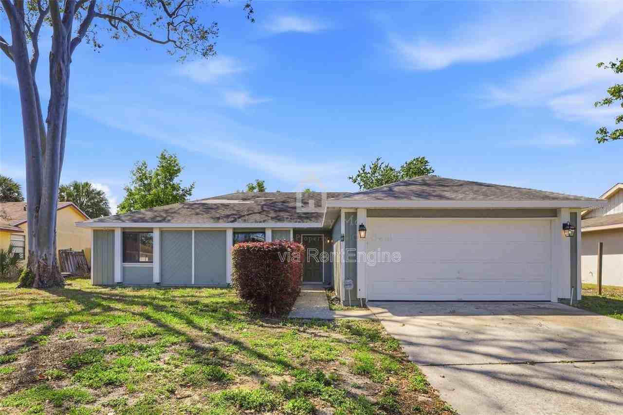 7326 Wethersfield Dr - Photo 3 of 34