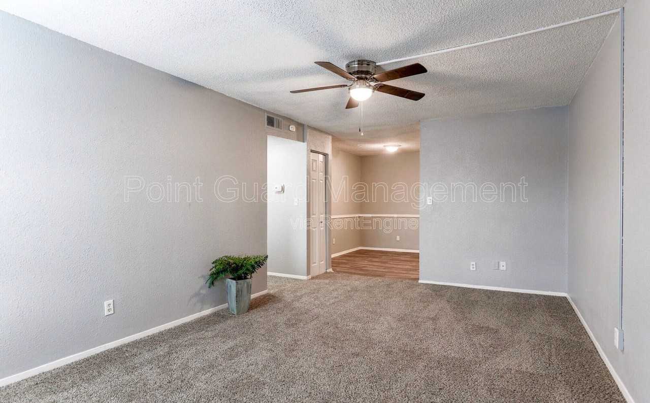 4646 S Fulton Ave #236 - Photo 7 of 19
