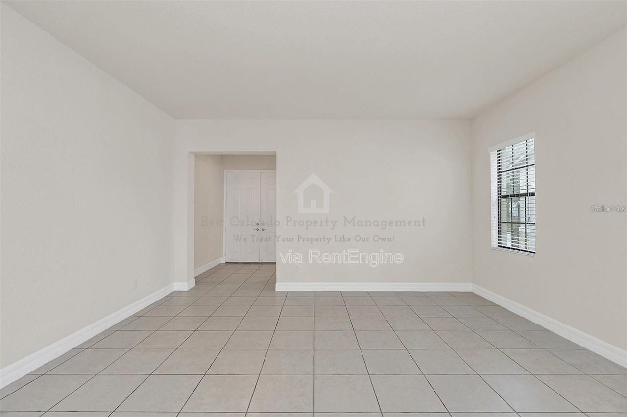 10466 Stapeley Dr - Photo 7 of 38