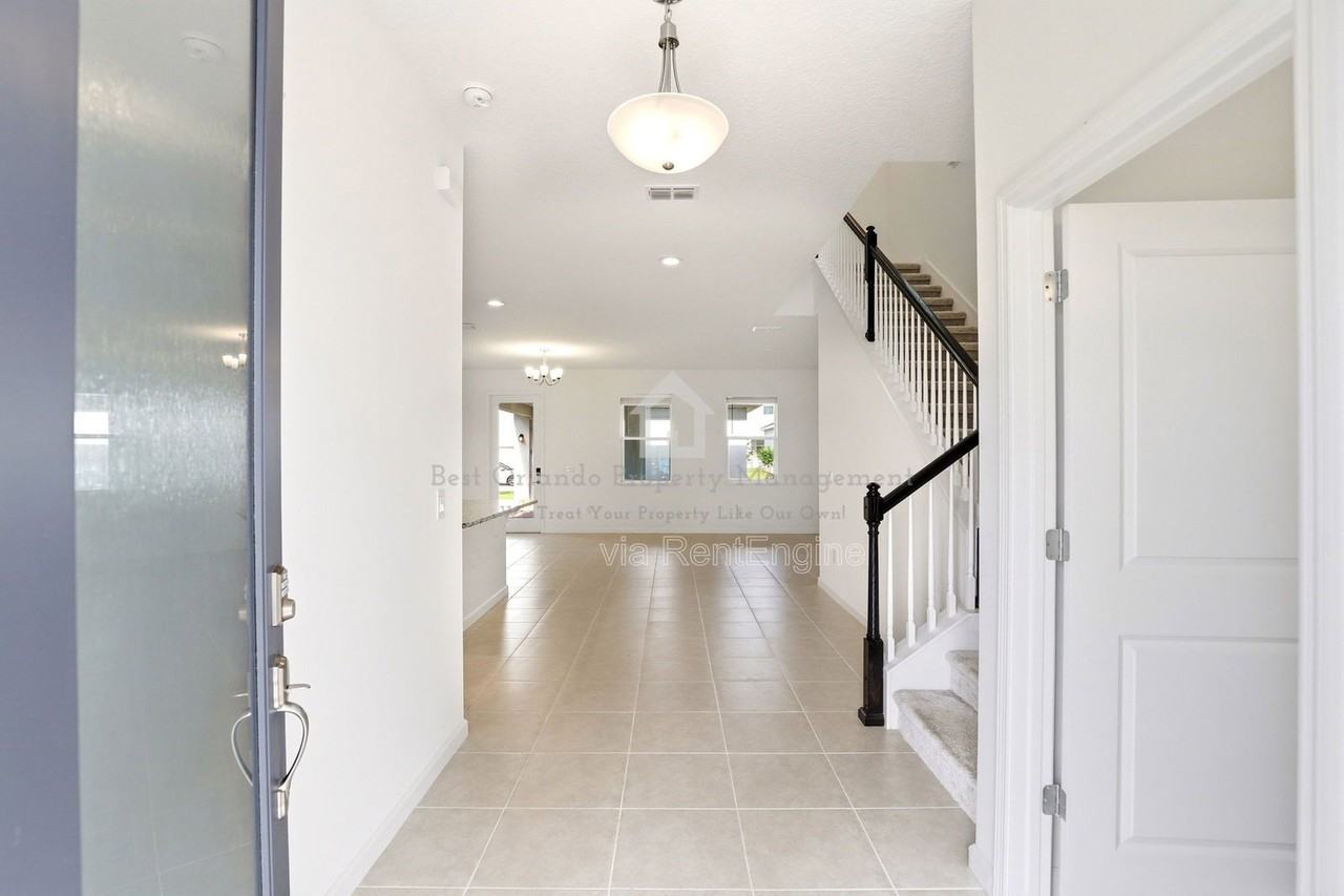 2512 Cedar Rose St - Photo 5 of 38