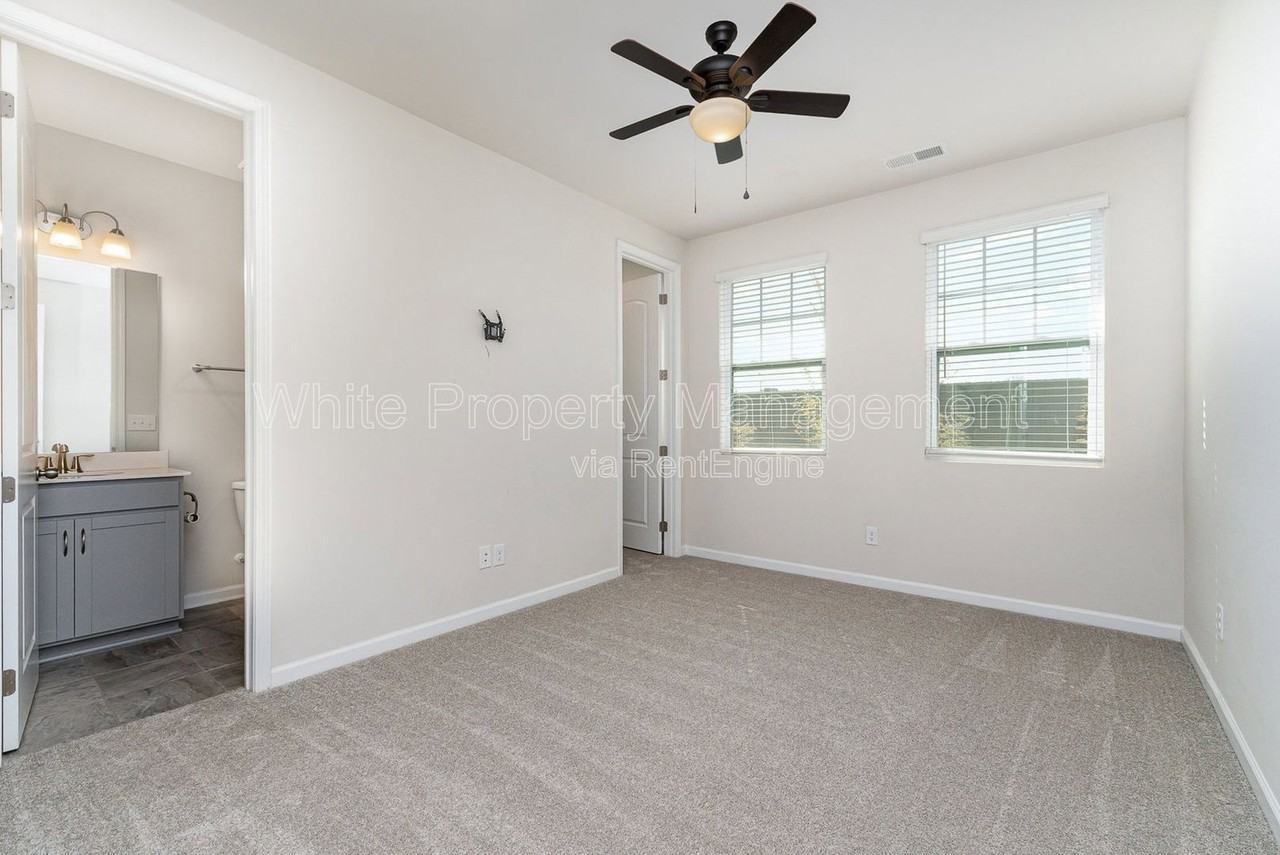 114 Marron Dr - Photo 2 of 31