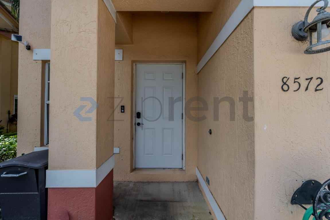 8572 Sw 23rd Ct - Photo 4 of 50