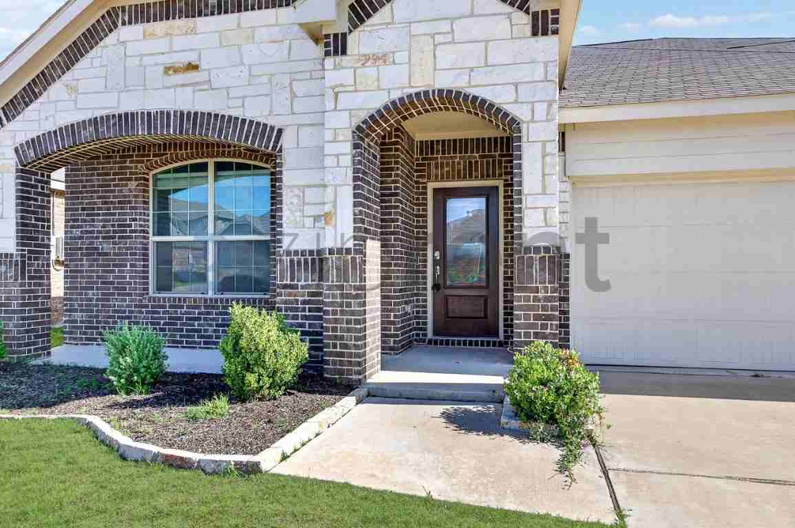 2130 Clarion Dr - Photo 4 of 39