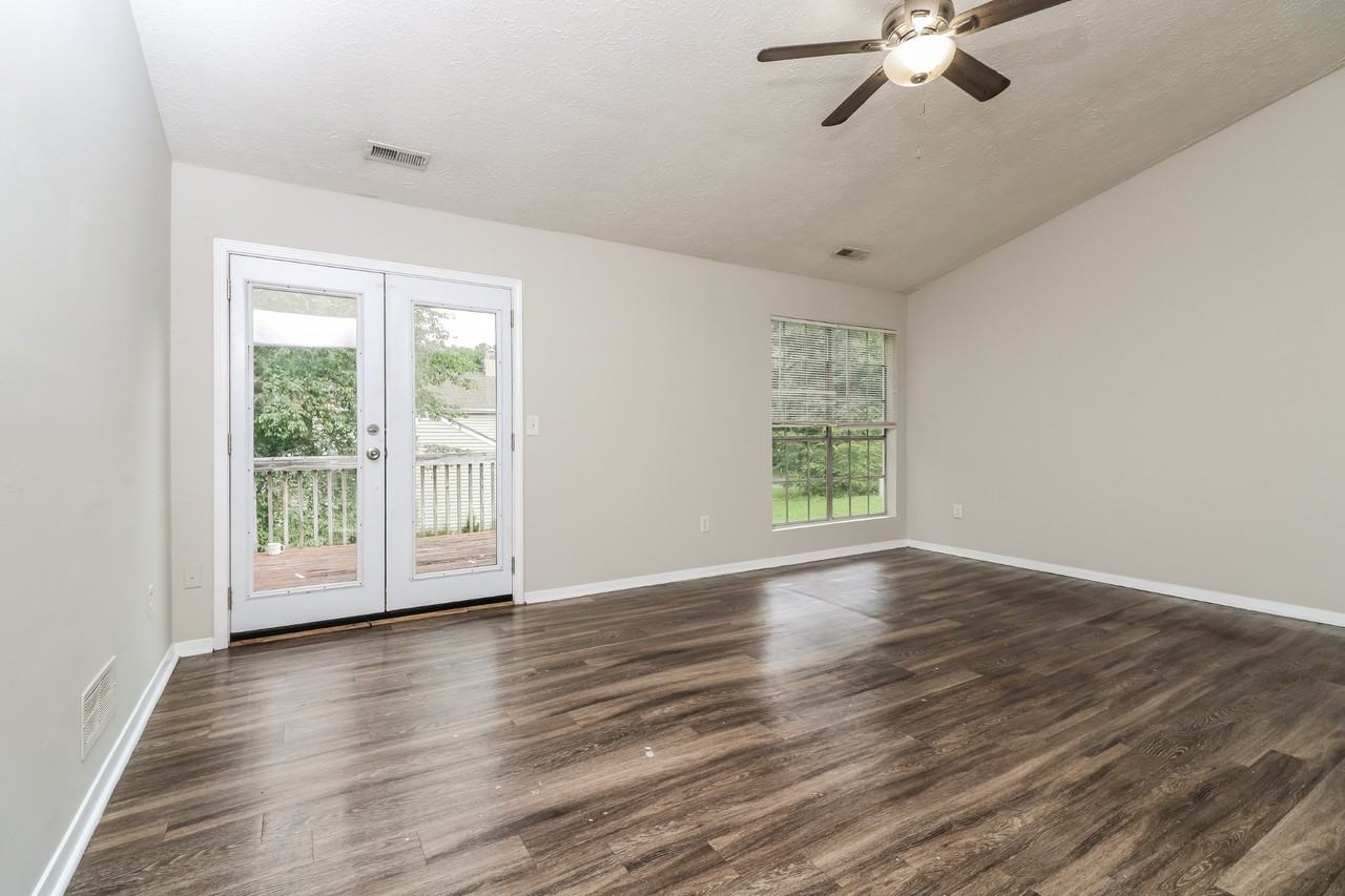 871 Highland Ter Ne - Photo 3 of 15
