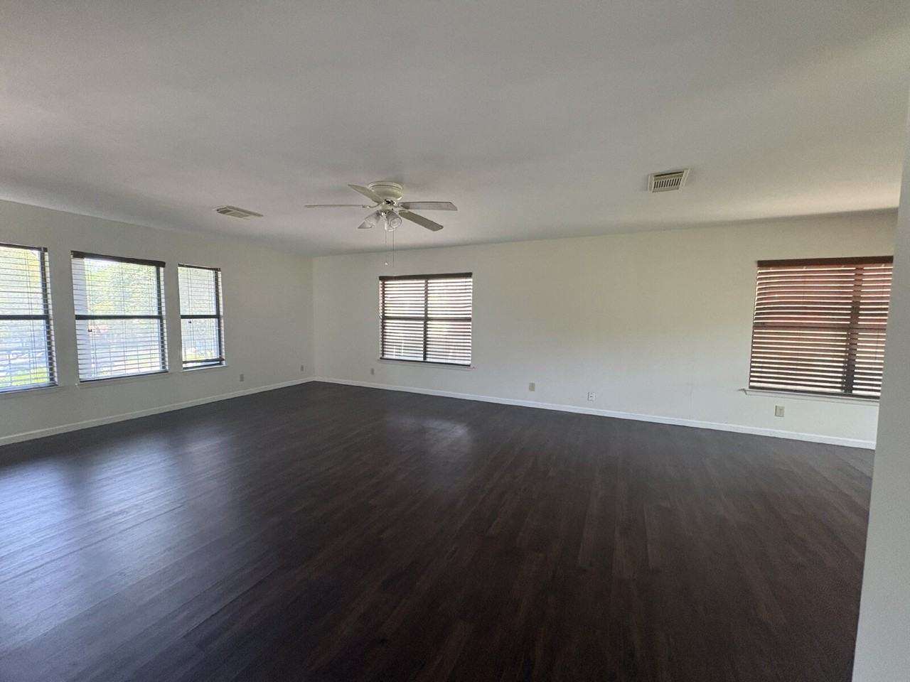 7311 Avery Rd - Photo 3 of 13