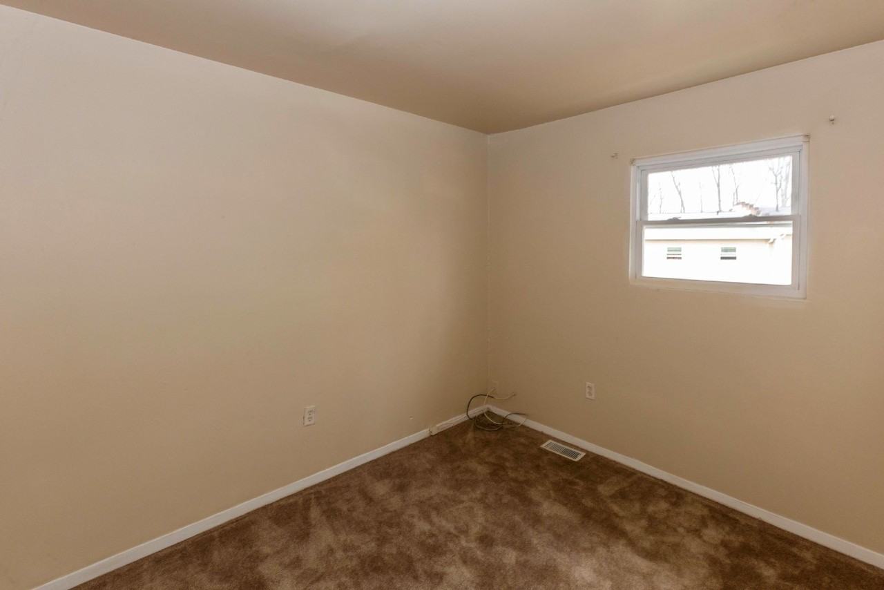 908 Anvil Rd - Photo 4 of 10