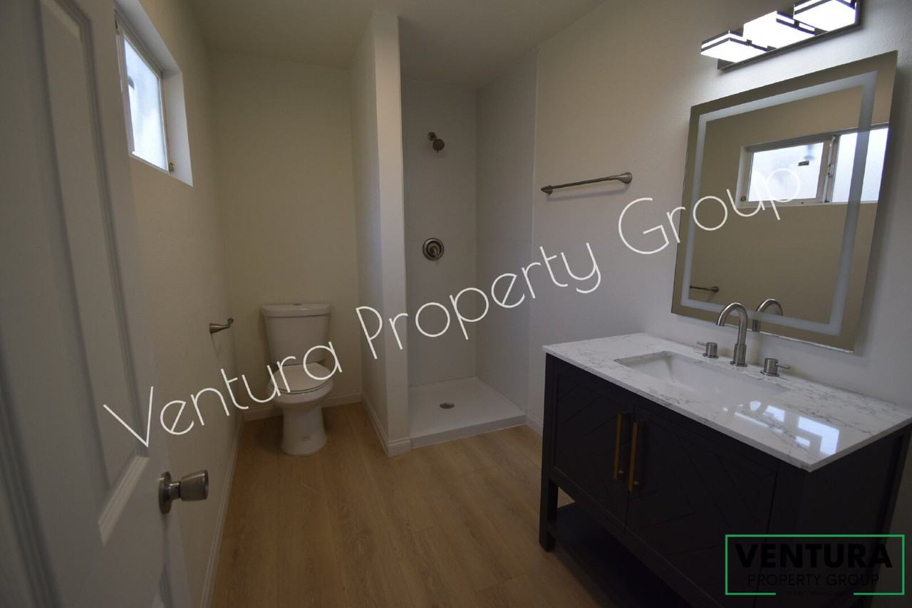 3415 S A St #B - Photo 3 of 6