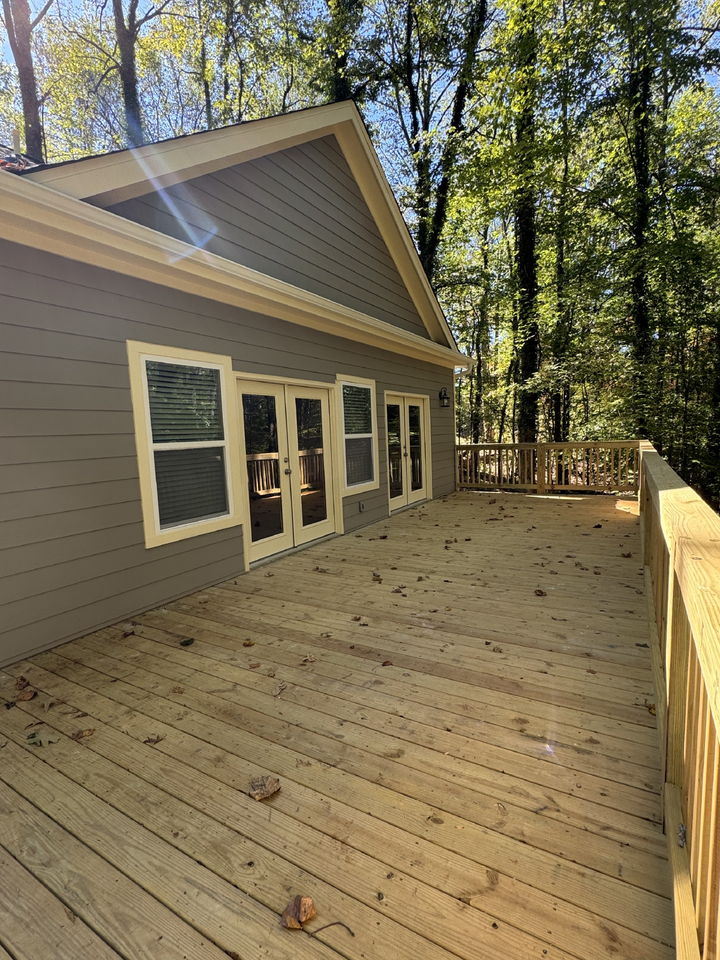 2644 Ladd Dr - Photo 2 of 16