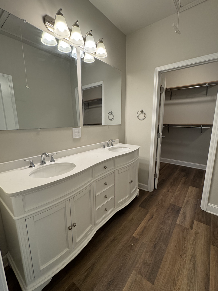 2644 Ladd Dr - Photo 7 of 16